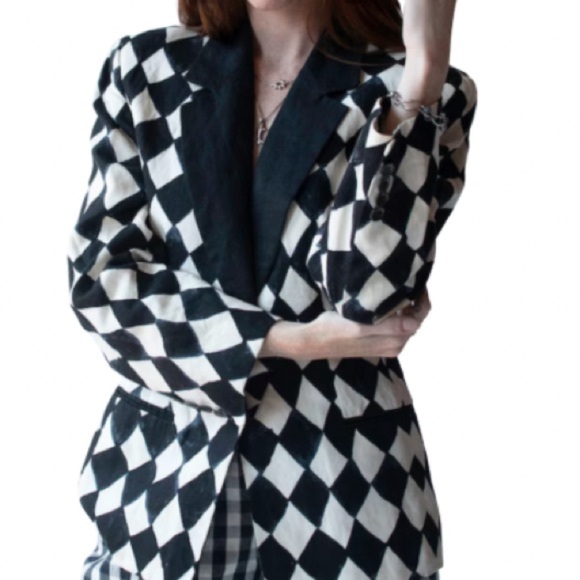 90’s Isaac Mizrahi blazer-style jacket feat. a black & white diamond check print - Picture 2 of 9
